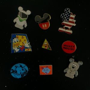 Disney Trading Pins Bundle